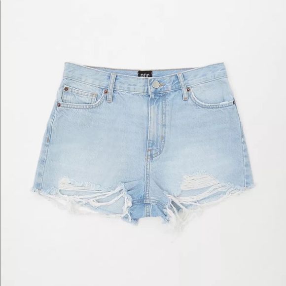 BDG High Waisted Girlfriend Shorts ♥️♥️♥️ - Picture 2 of 7
